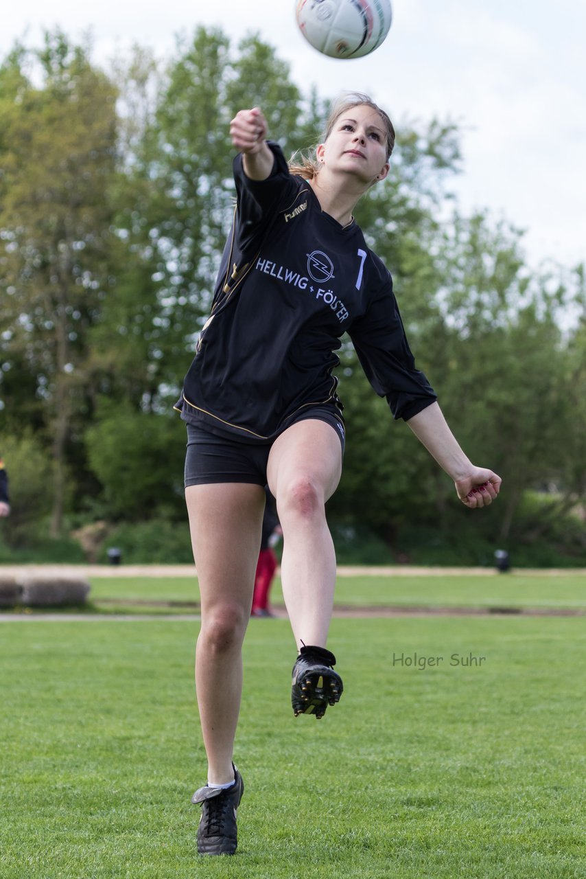 Bild 223 - Faustball Frauen Wiemersdorf